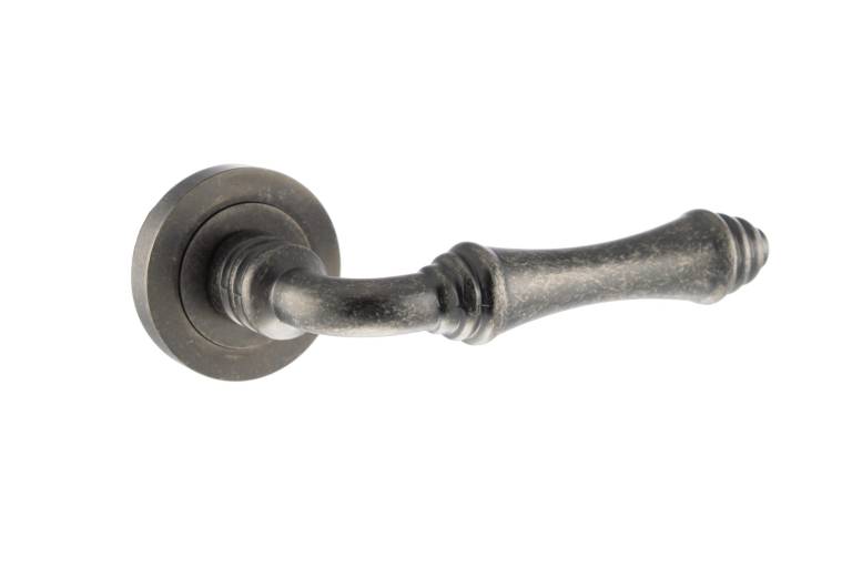 OE127DS Old English Durham Lever Door Handle on Round Rose - Distressed Silver