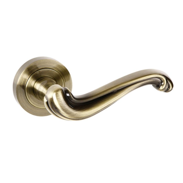 OE177AB Old English Colchester Lever Door Handle on Round Rose - Antique Brass