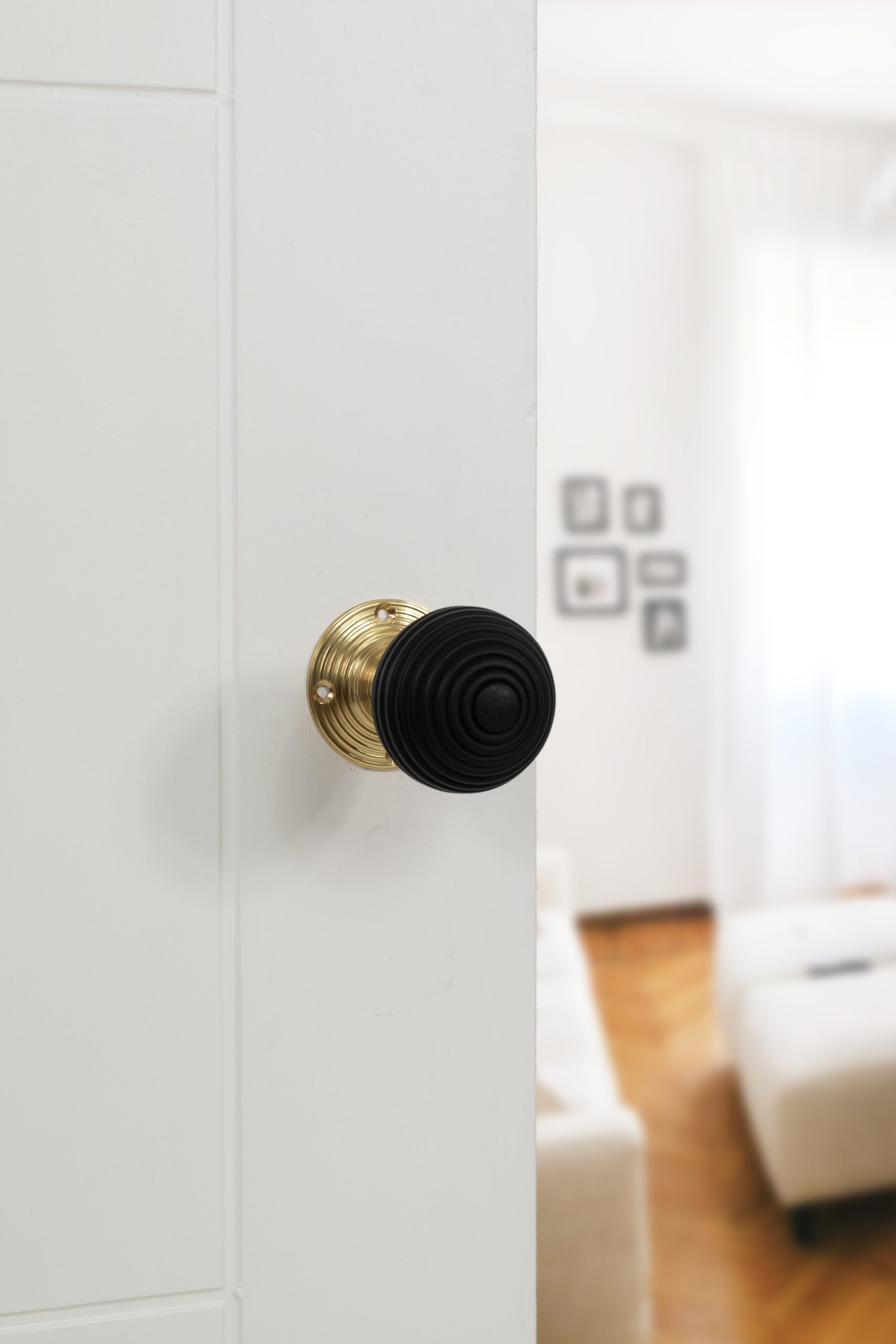 Ebony Wood Reeded Mortice Knobs