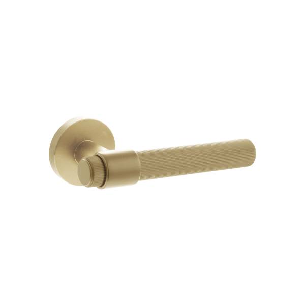 SPR165SB Senza Pari Fasana Linear Knurled Lever Door Handle on Minimal Round Rose - Satin Brass