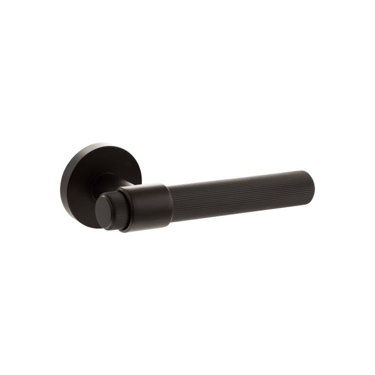 SPR165UDB Senza Pari Fasana Linear Knurled Lever Door Handle on Minimal Round Rose - Urban Dark Bronze