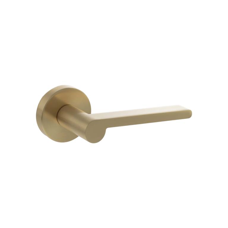 SPRO218SB Senza Pari Darrio Lever Door Handle on Round Rose - Satin Brass